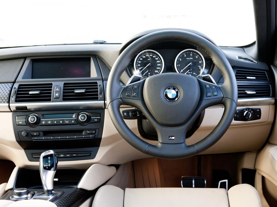  BMW X6 xDrive 5.0i 2012 года  (ZA) (фото 11 из 16)
